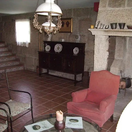 Os Areeiros & Bodega Casa rural *